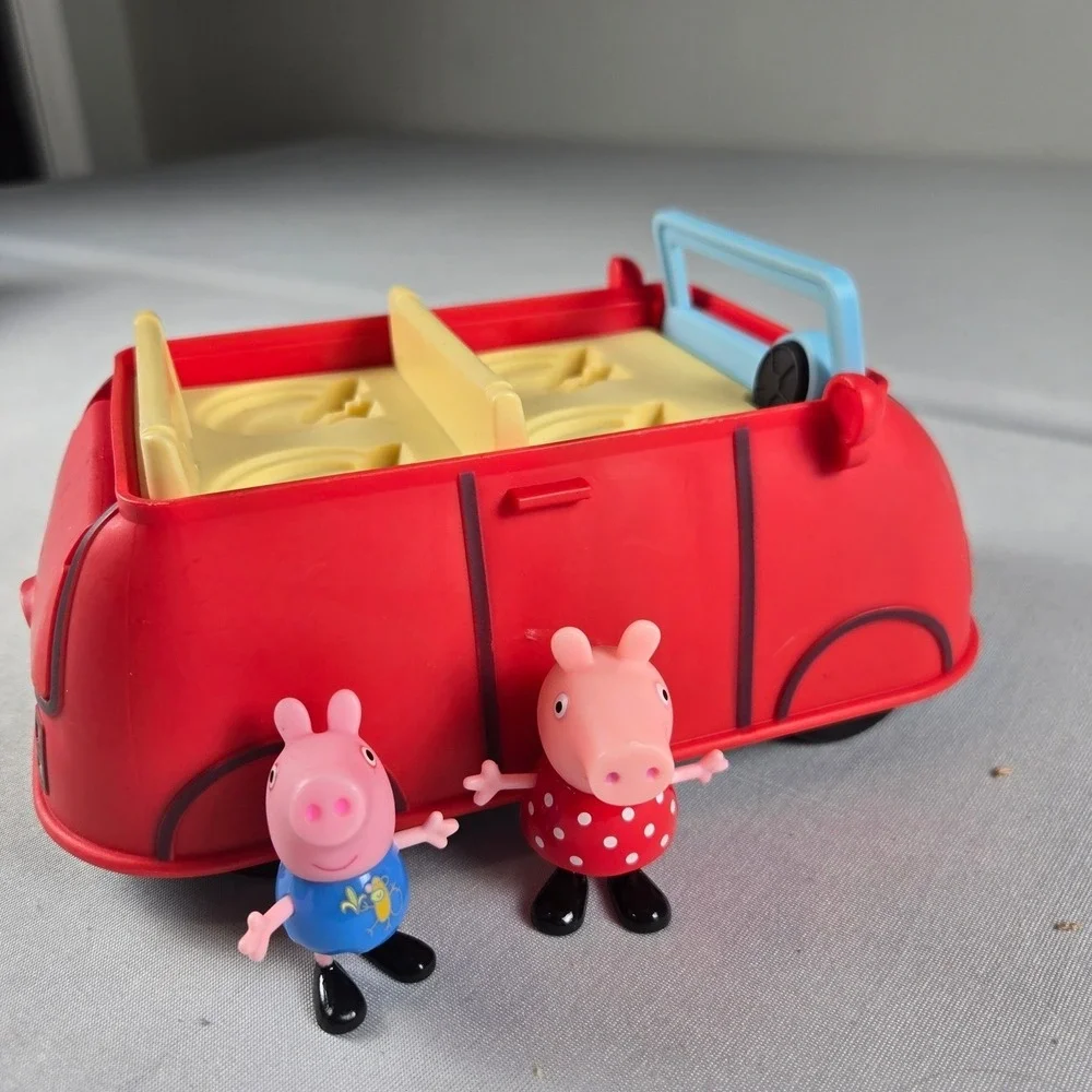 Peppa Pig Red Family‎ Car Vehicle w Peppa & George Figures Hasbro 2021 Lot